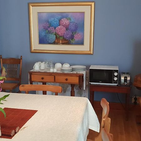 Smuts Ave. Guest Rooms ヘルマナス エクステリア 写真